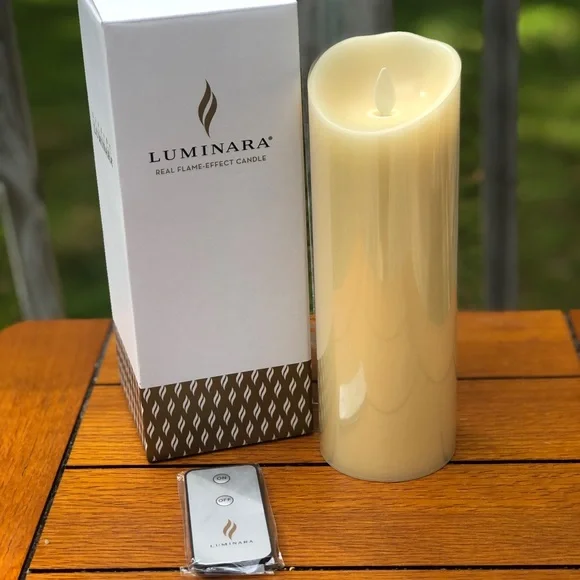 luminara 8" real flame-effect candle brand new in box - Picture 2 of 2